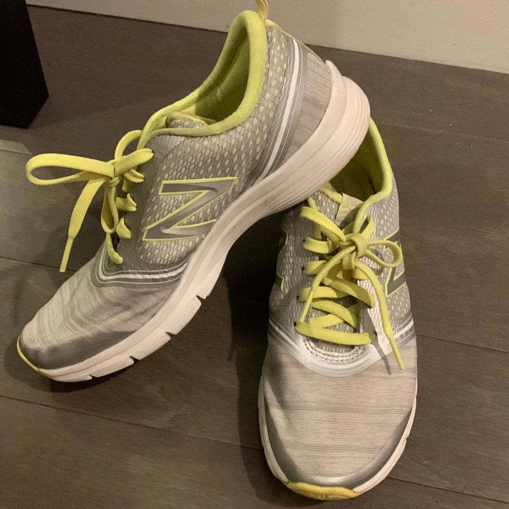 New Balance Sneakers size 8